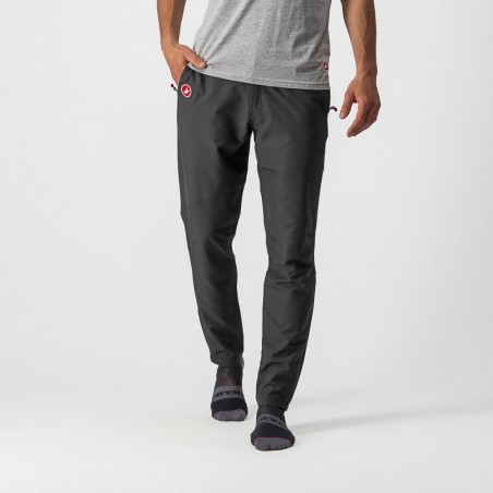 Pantaloni lungi casual...